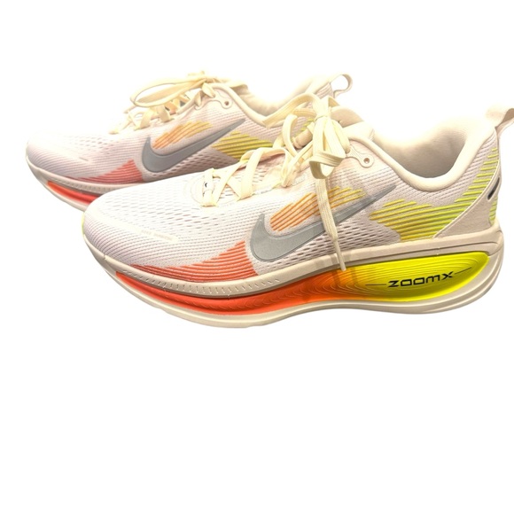 New Nike Vomero 18 'Phantom Hyper Crimson' Women’s Sneaker Size 9.5, 2025 - Picture 10 of 16